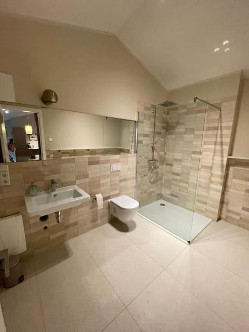 Grosse Wohnung Mit Loggia Templin Εξωτερικό φωτογραφία