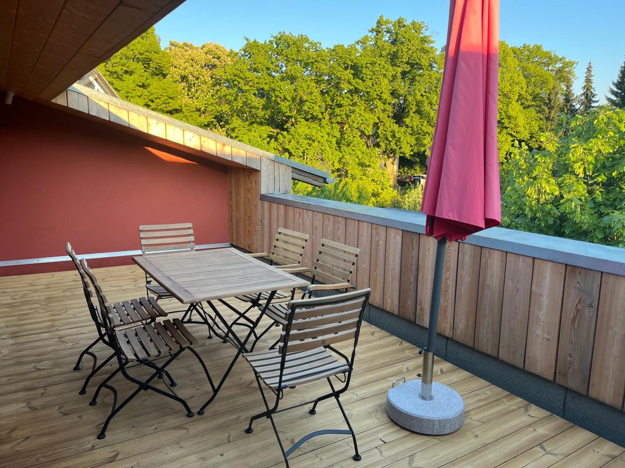 Grosse Wohnung Mit Loggia Templin Εξωτερικό φωτογραφία
