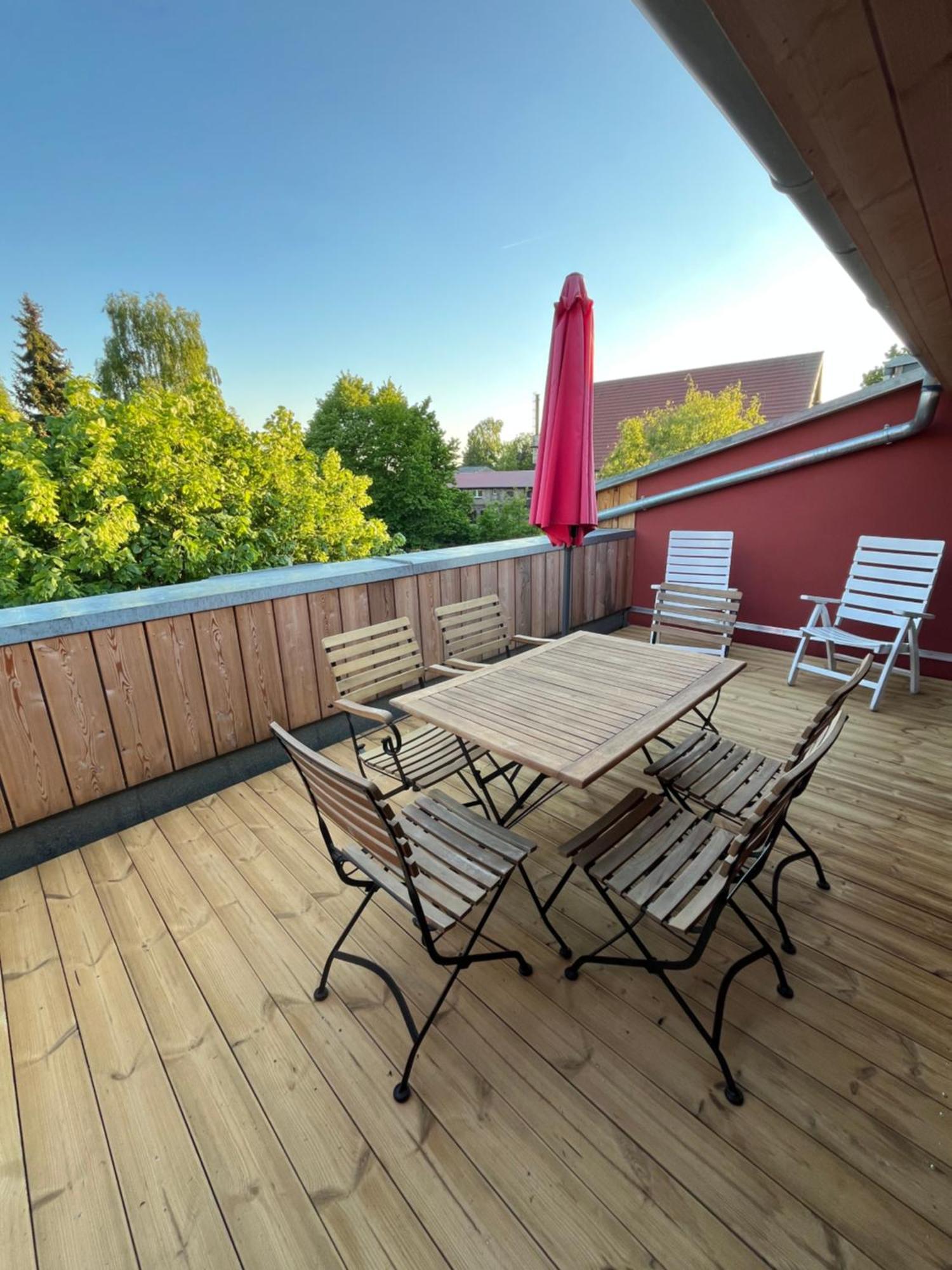 Grosse Wohnung Mit Loggia Templin Εξωτερικό φωτογραφία
